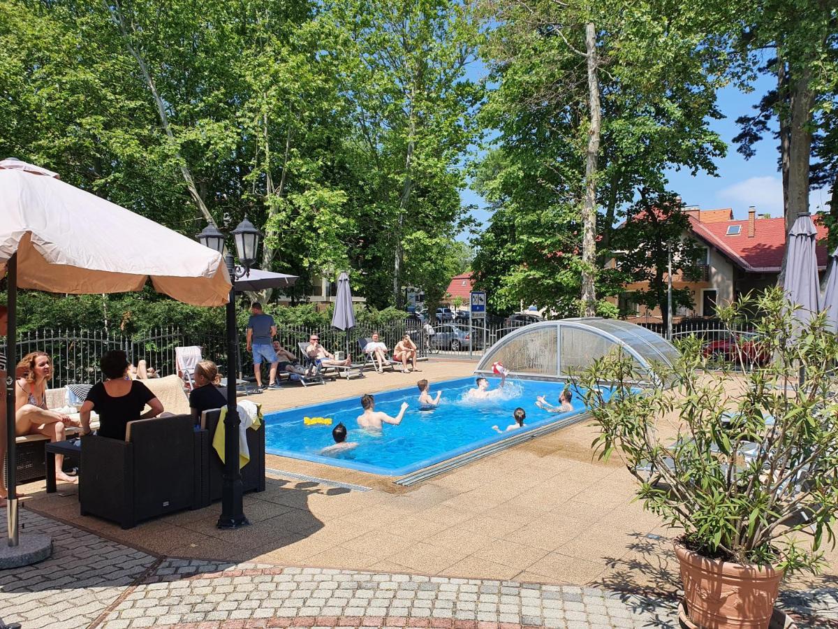 Doris Hotel Siofok Exterior photo